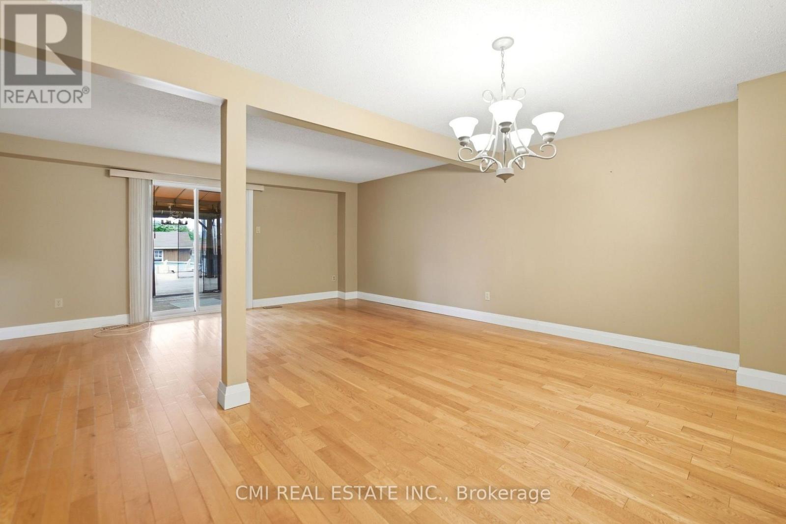 155 FOXHUNT ROAD - 8