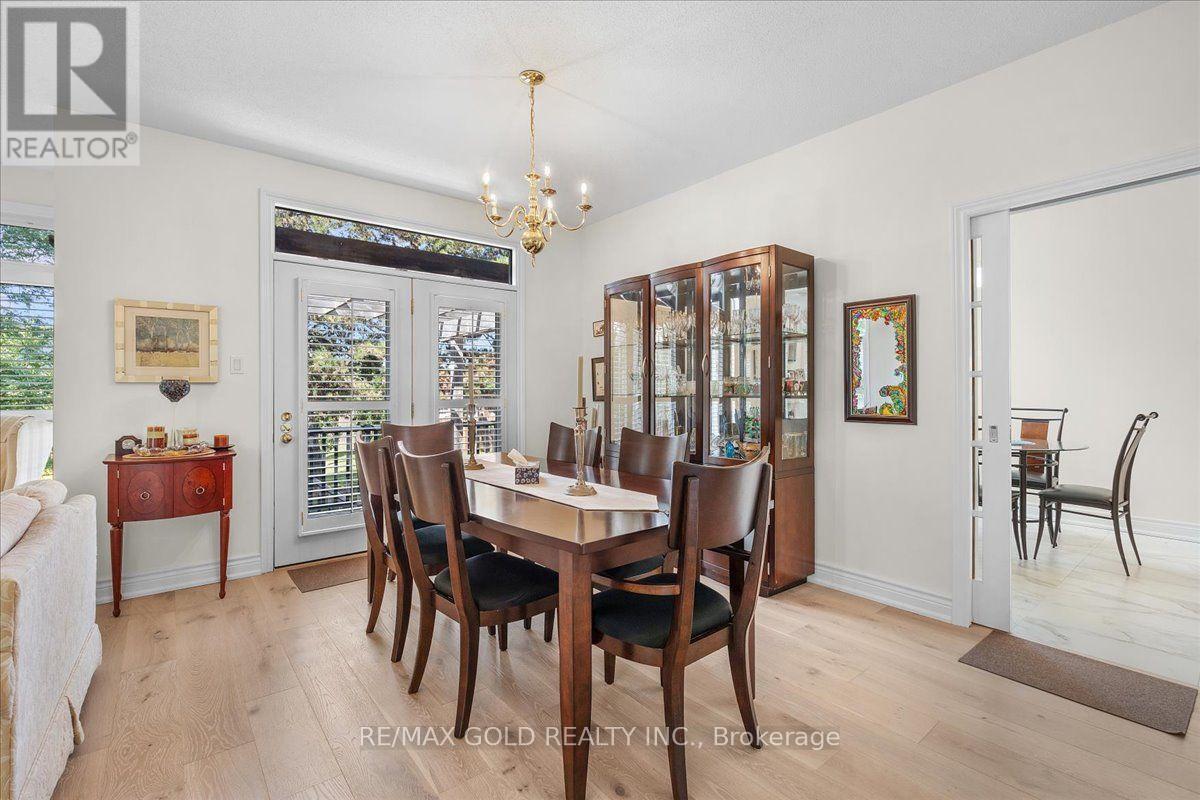#2 465 COLUMBIA STREET W - Image 12