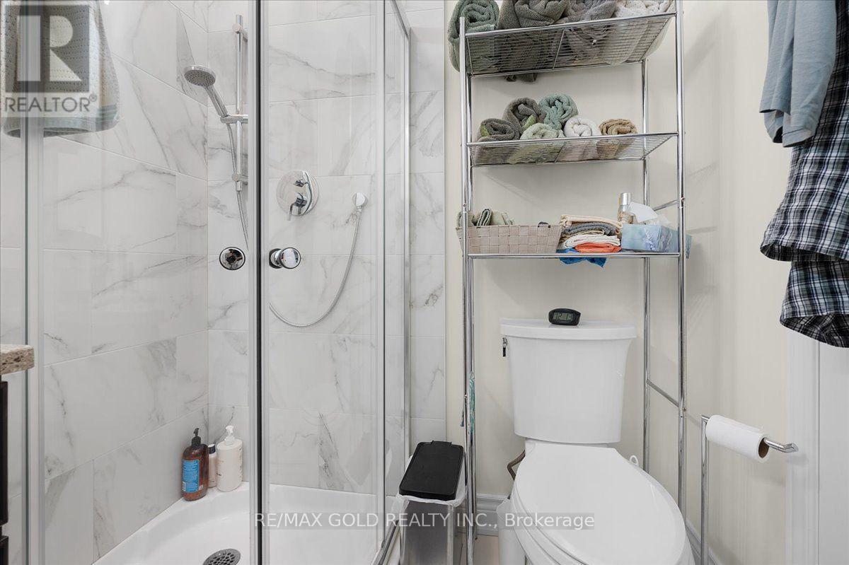 #2 465 COLUMBIA STREET W - Image 22