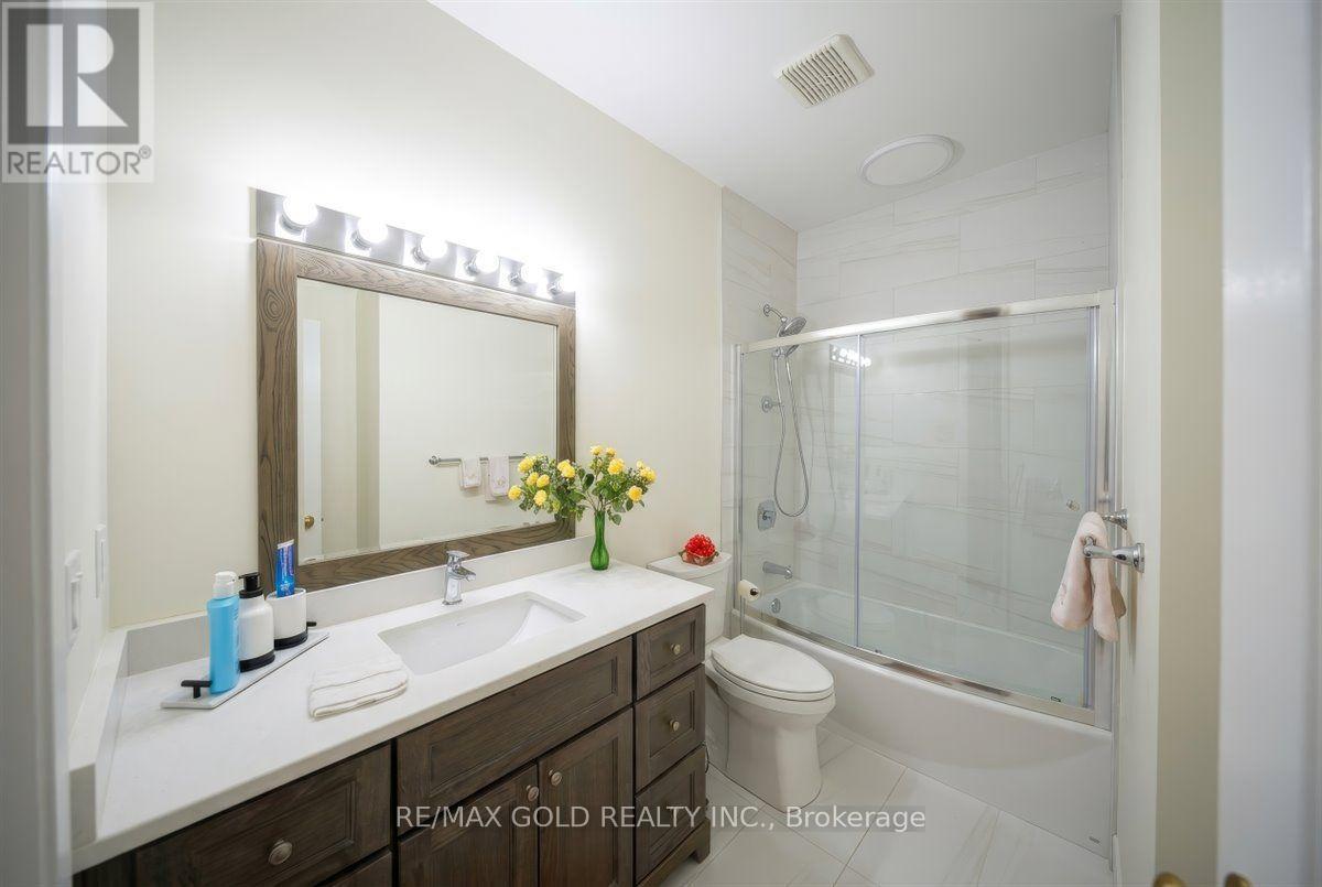 #2 465 COLUMBIA STREET W - Image 25