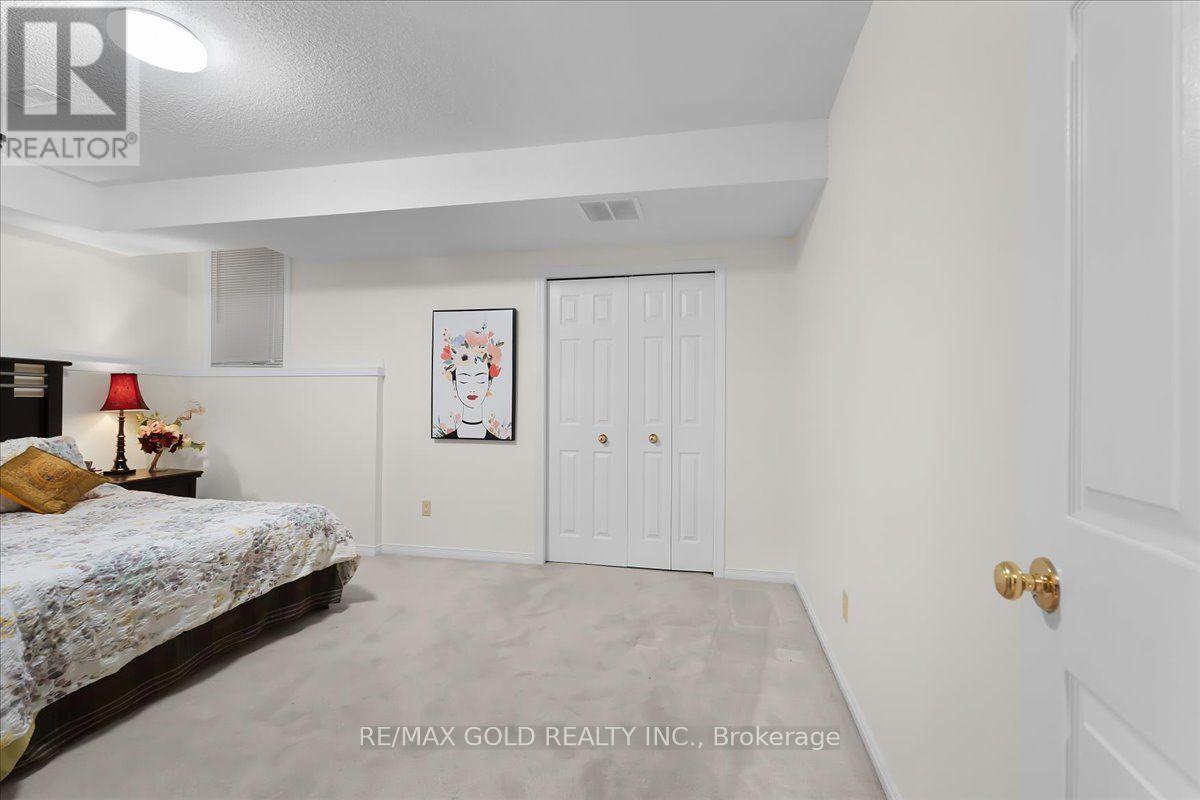 #2 465 COLUMBIA STREET W - Image 29