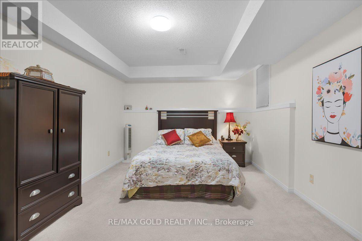 #2 465 COLUMBIA STREET W - Image 30