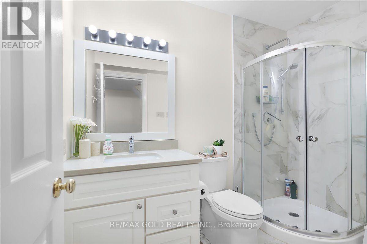#2 465 COLUMBIA STREET W - Image 31
