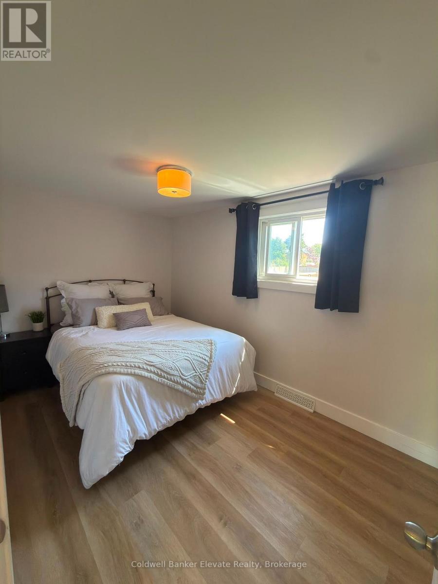 1625 5TH AVENUE E - 10