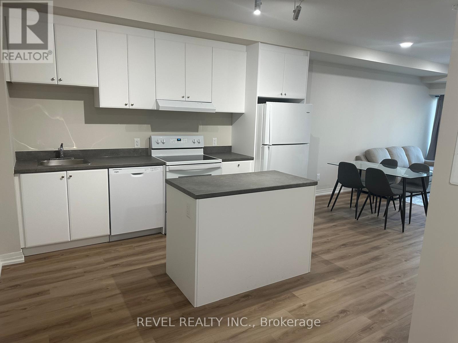 #306 50 Herrick Avenue, St. Catharines (Oakdale), Ontario, L2P0B8, St. Catharines (Oakdale), Ontario — photo 3 of 5