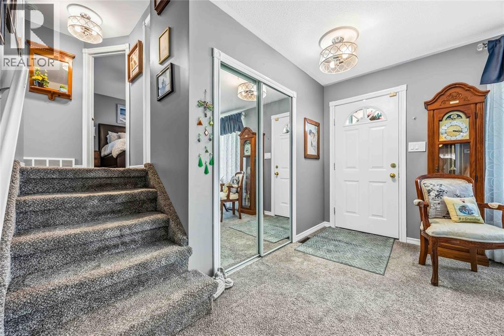 819 WELLINGTON STREET - 8