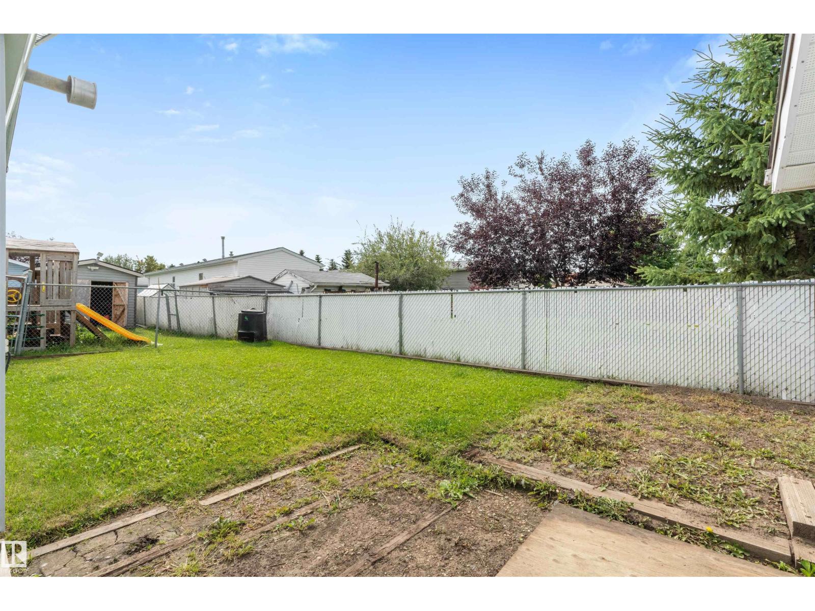 #116 3400 48 ST - 32