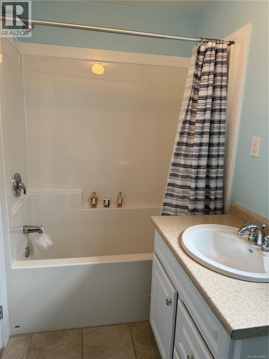 526 Douglas Pl - 36
