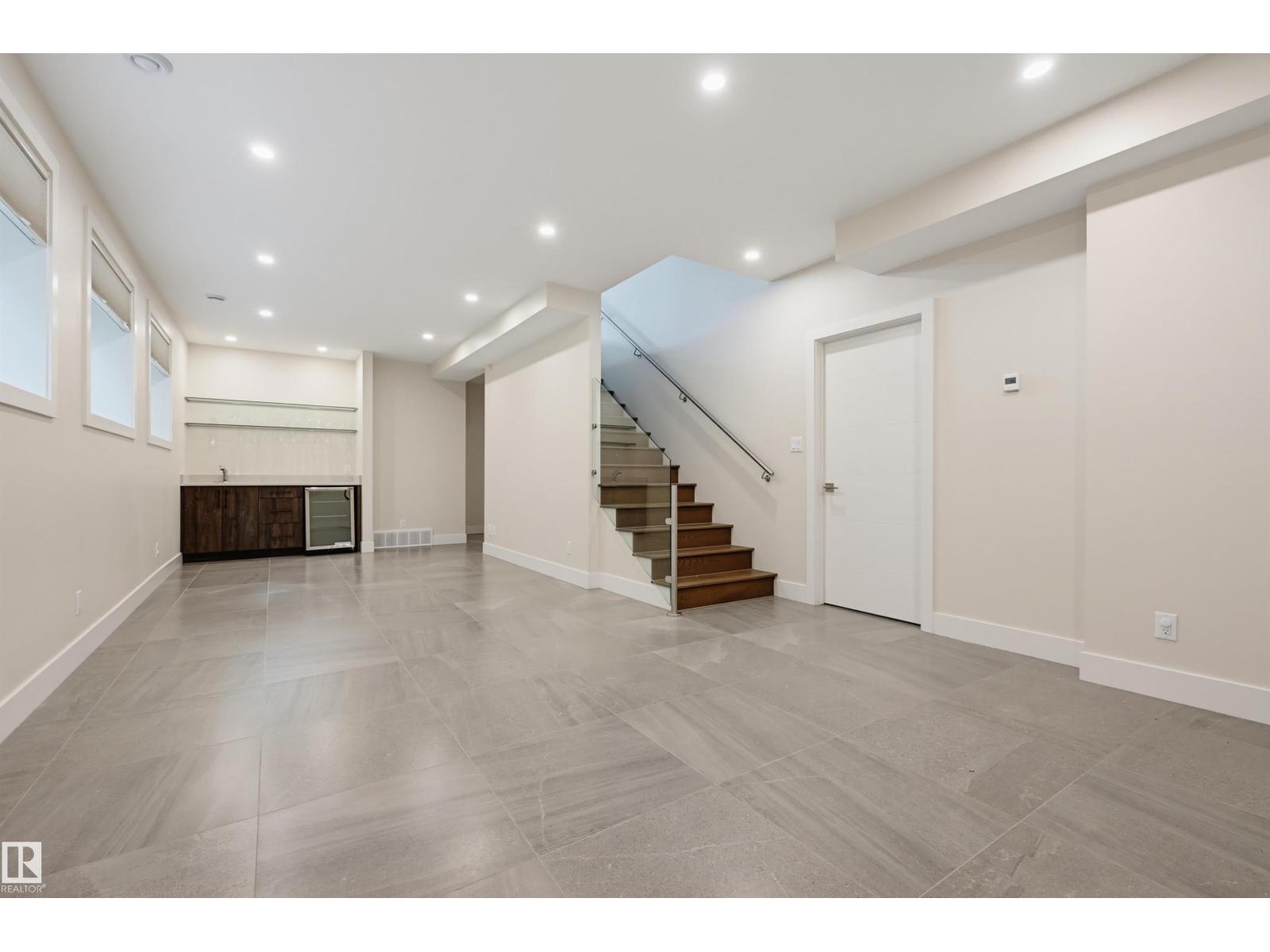11109 UNIVERSITY AV NW - 42