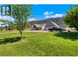 Pantry - 1618 1st Avenue, Creston, BC V0B1G6 Photo 14