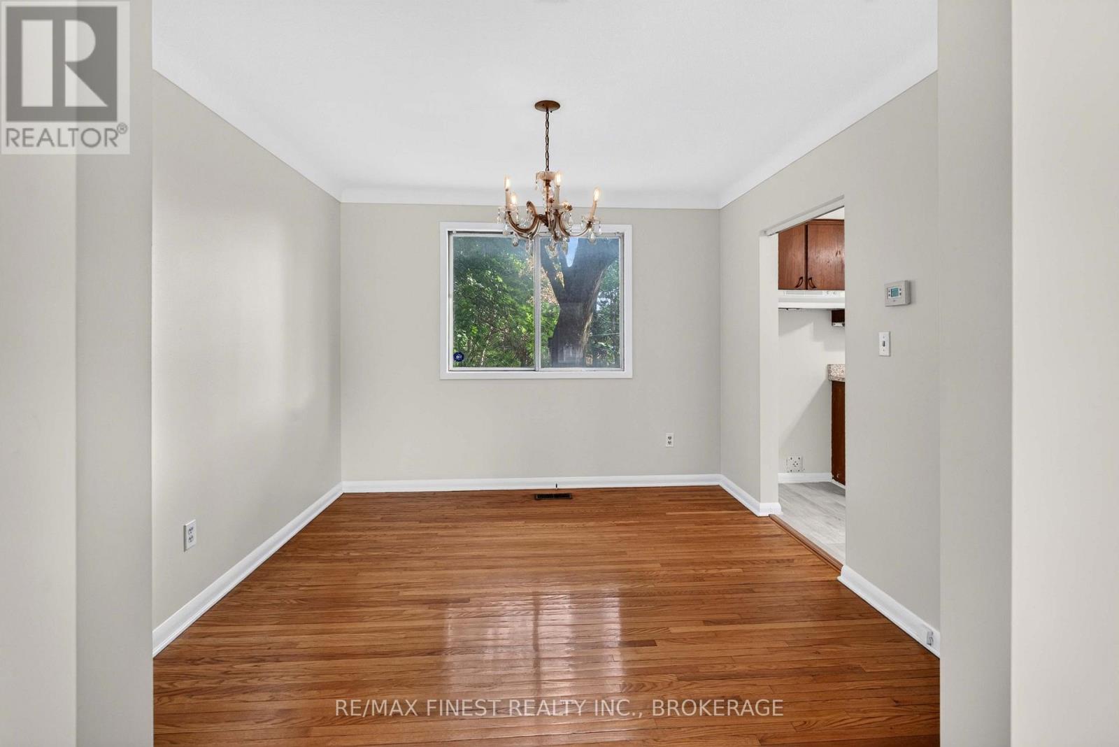 92 CLIFF CRESCENT - Image 13