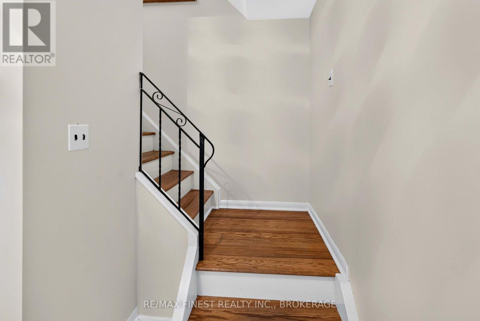 92 CLIFF CRESCENT - 20