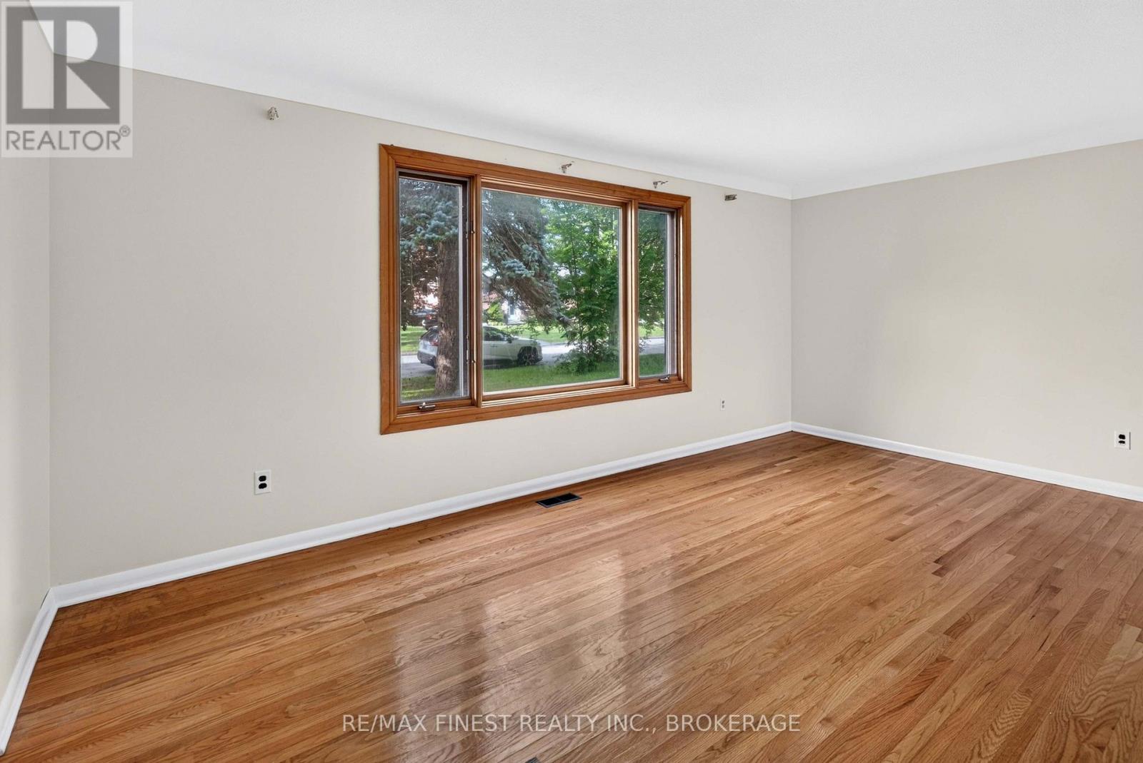 92 CLIFF CRESCENT - Image 21