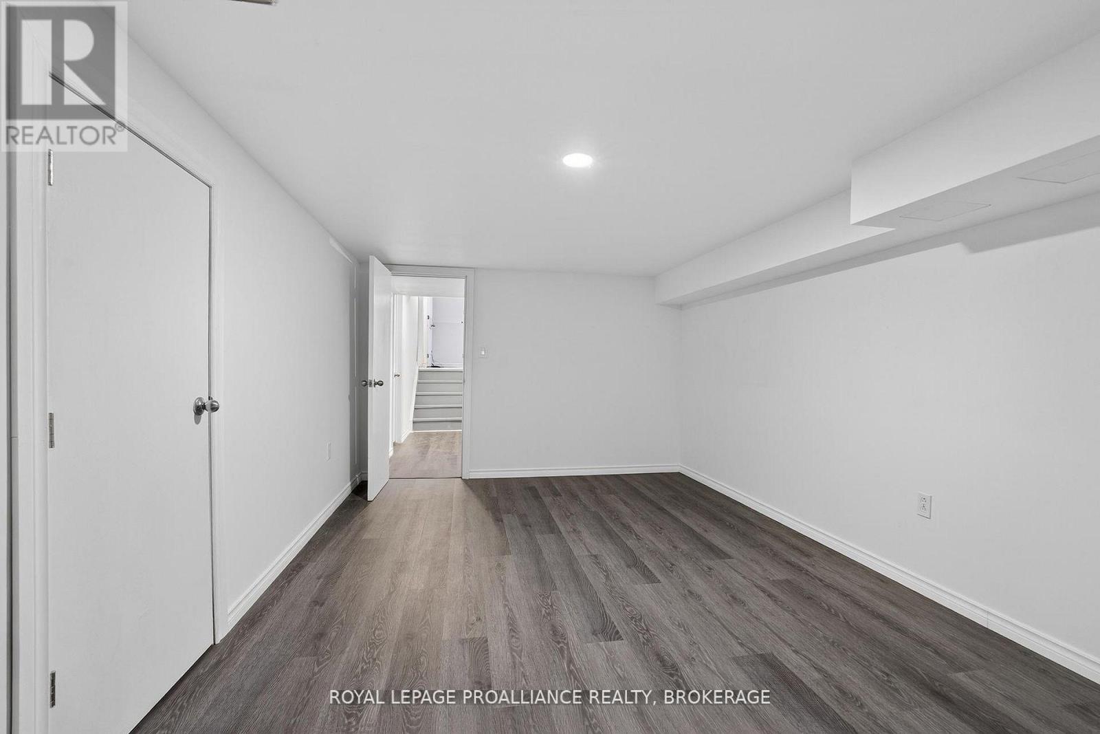 16 GRENADIER DRIVE - Image 29