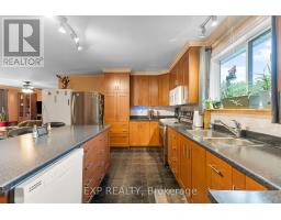 716 Cybulski Road, Madawaska Valley, ON K0J1B0 Photo 15