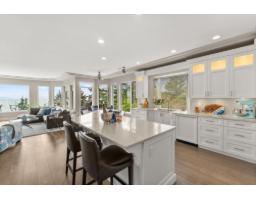 15507 Columbia Avenue, White Rock, BC V4B1K5 Photo 16