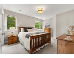 15507 Columbia Avenue, White Rock, BC V4B1K5 Photo 29