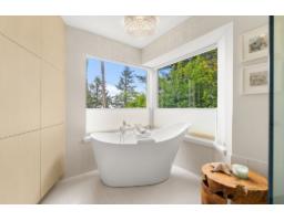 15507 Columbia Avenue, White Rock, BC V4B1K5 Photo 28