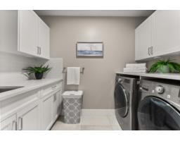 15507 Columbia Avenue, White Rock, BC V4B1K5 Photo 31