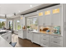 15507 Columbia Avenue, White Rock, BC V4B1K5 Photo 17