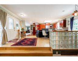 20571 46a Avenue, Langley, BC V3A3J7 Photo 11