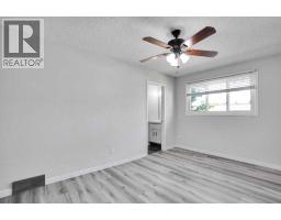 4pc Bathroom - 60 Whitaker Close Ne, Calgary, AB T1Y5K3 Photo 10
