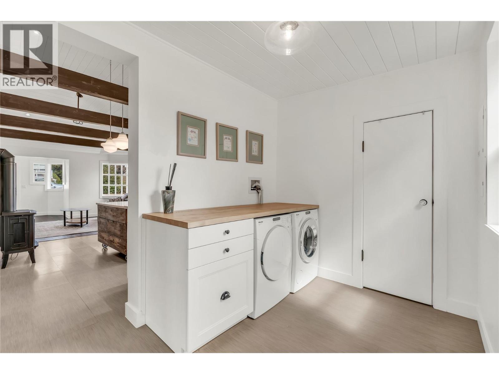 11317 Prairie Valley Road, Summerland