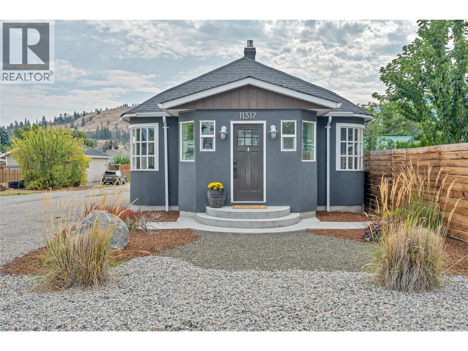11317 Prairie Valley Road, Summerland