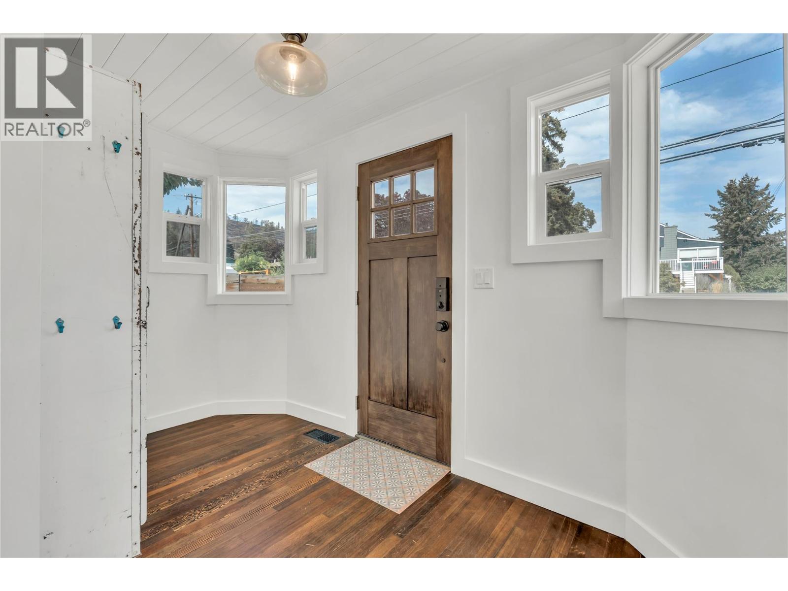 11317 Prairie Valley Road, Summerland