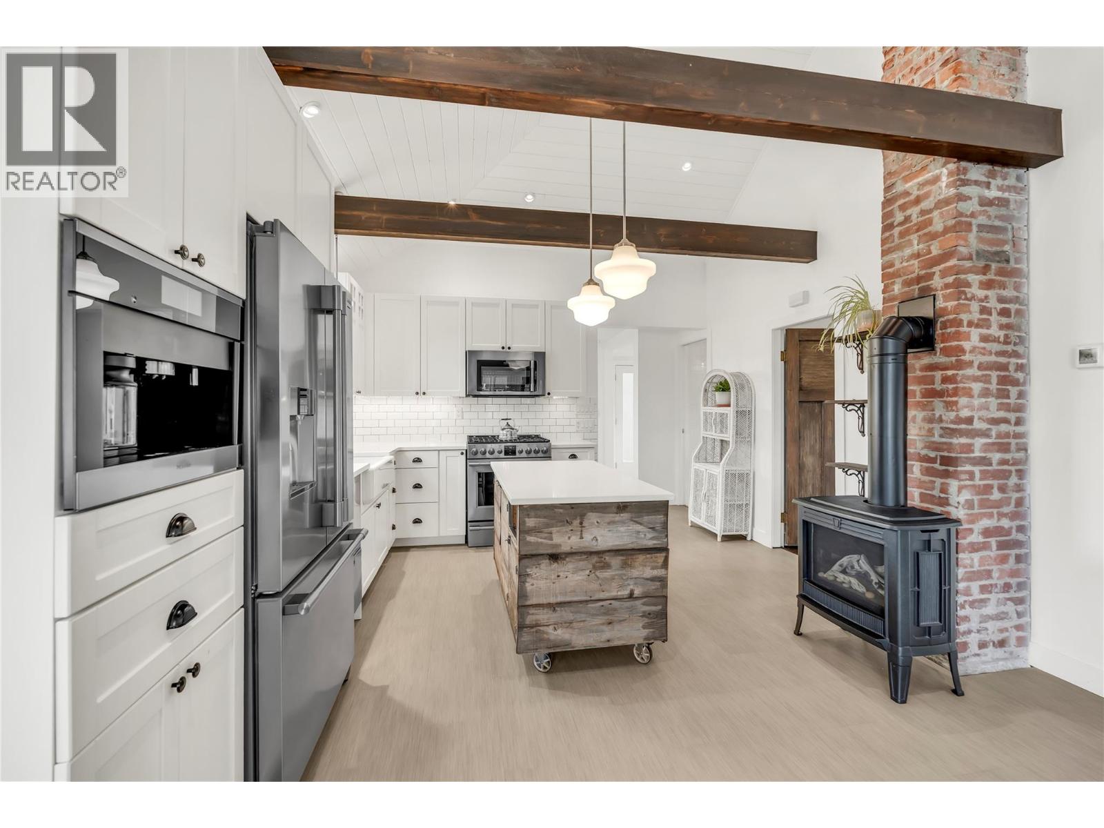 11317 Prairie Valley Road, Summerland
