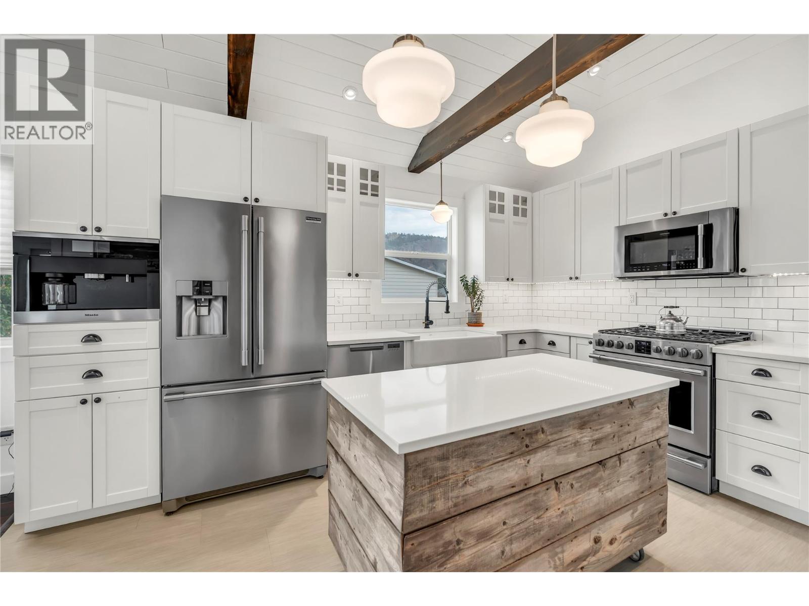 11317 Prairie Valley Road, Summerland