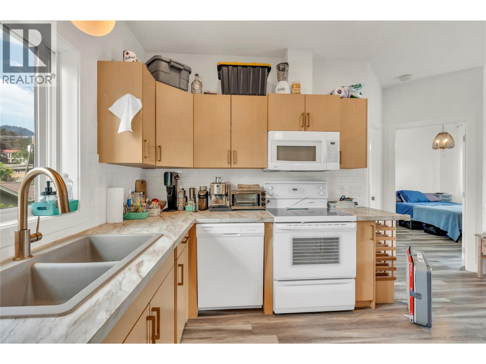 11317 Prairie Valley Road, Summerland