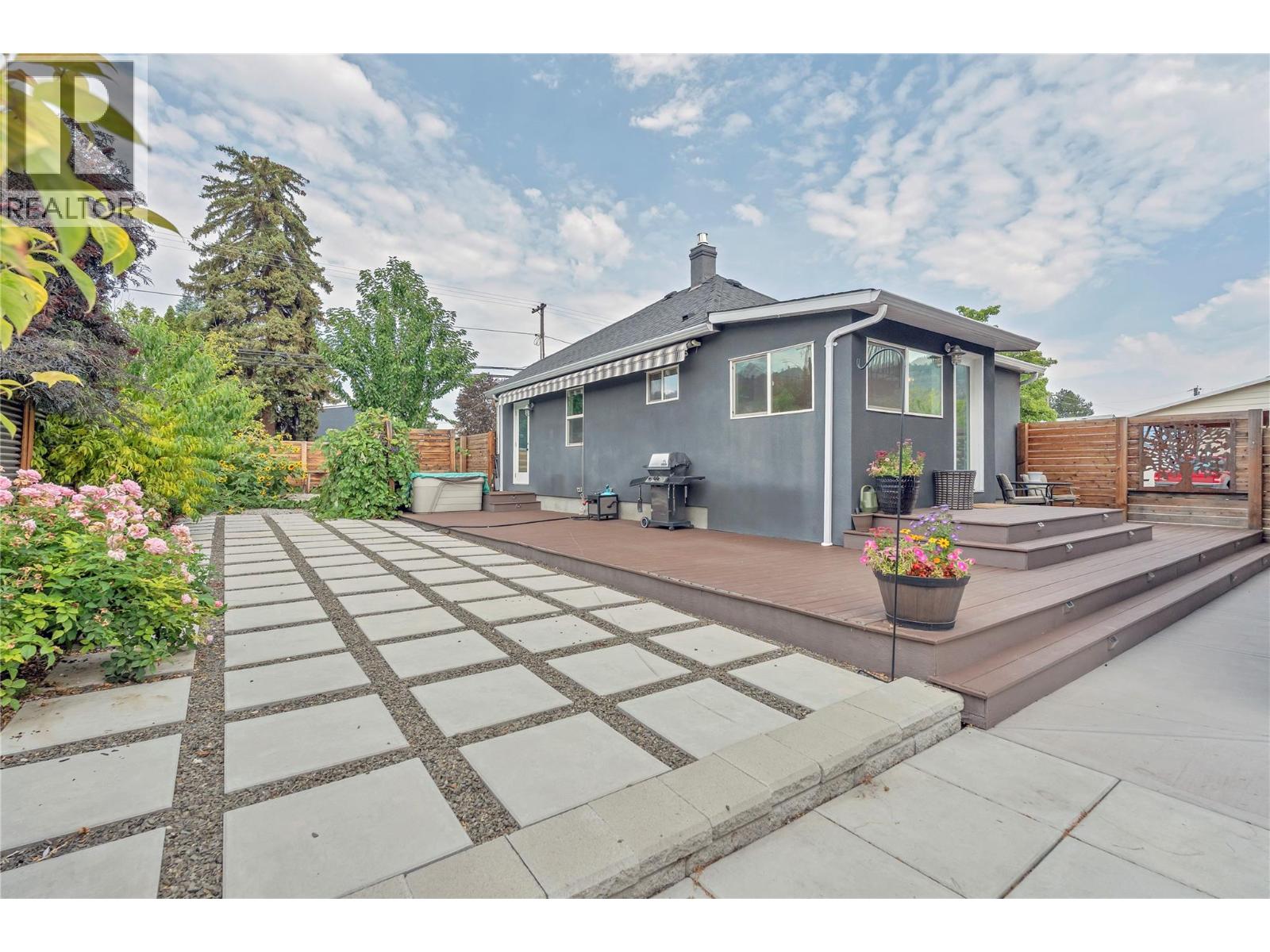 11317 Prairie Valley Road, Summerland