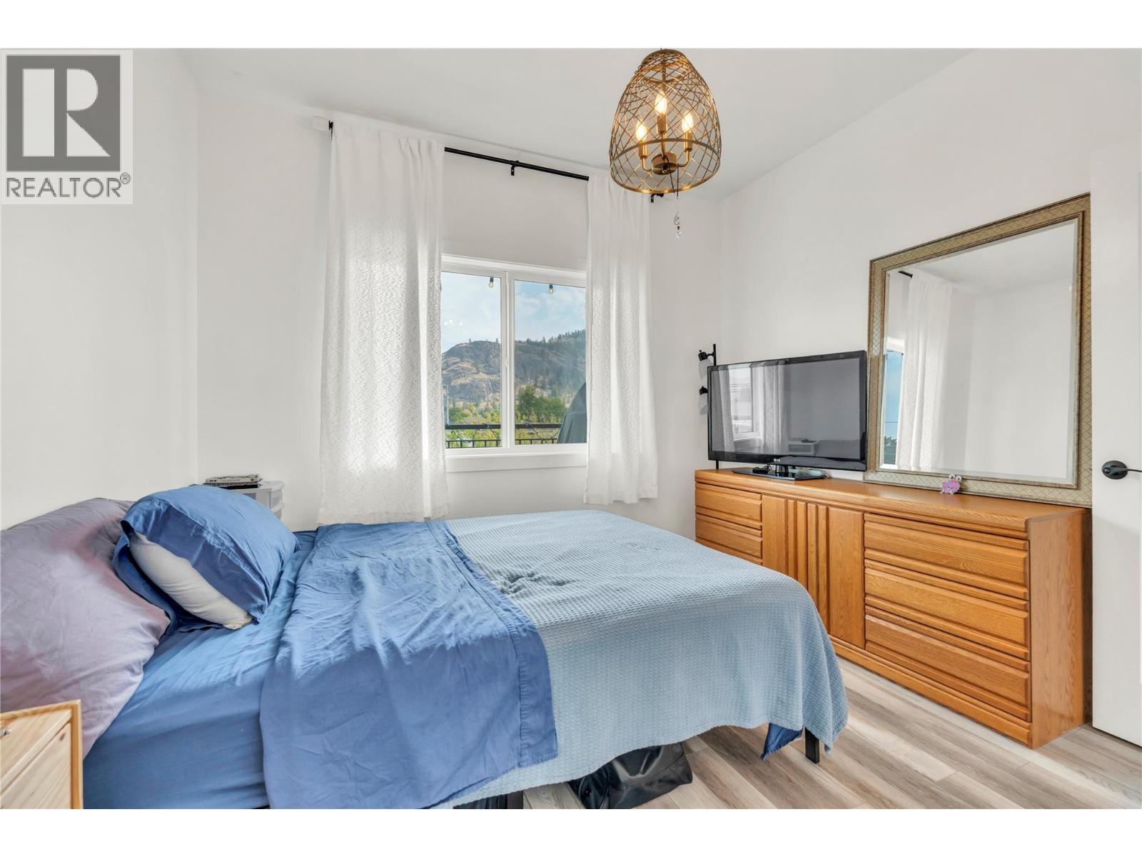 11317 Prairie Valley Road, Summerland