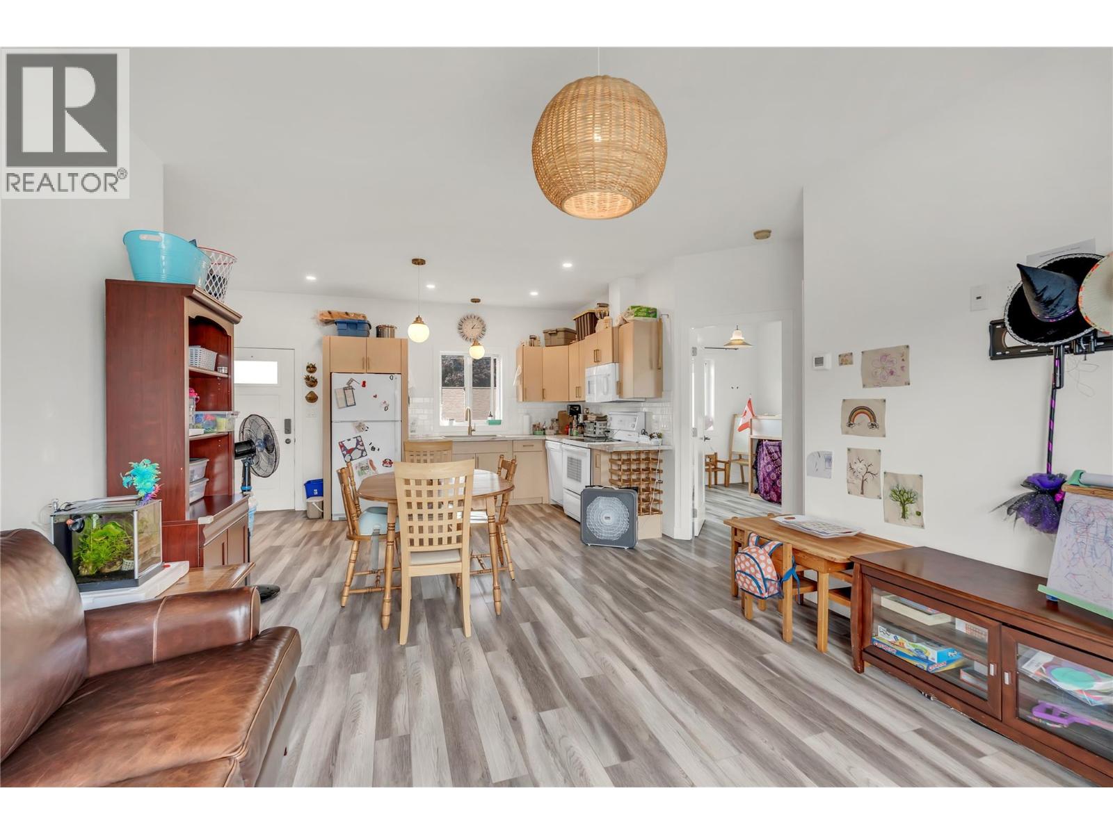 11317 Prairie Valley Road, Summerland