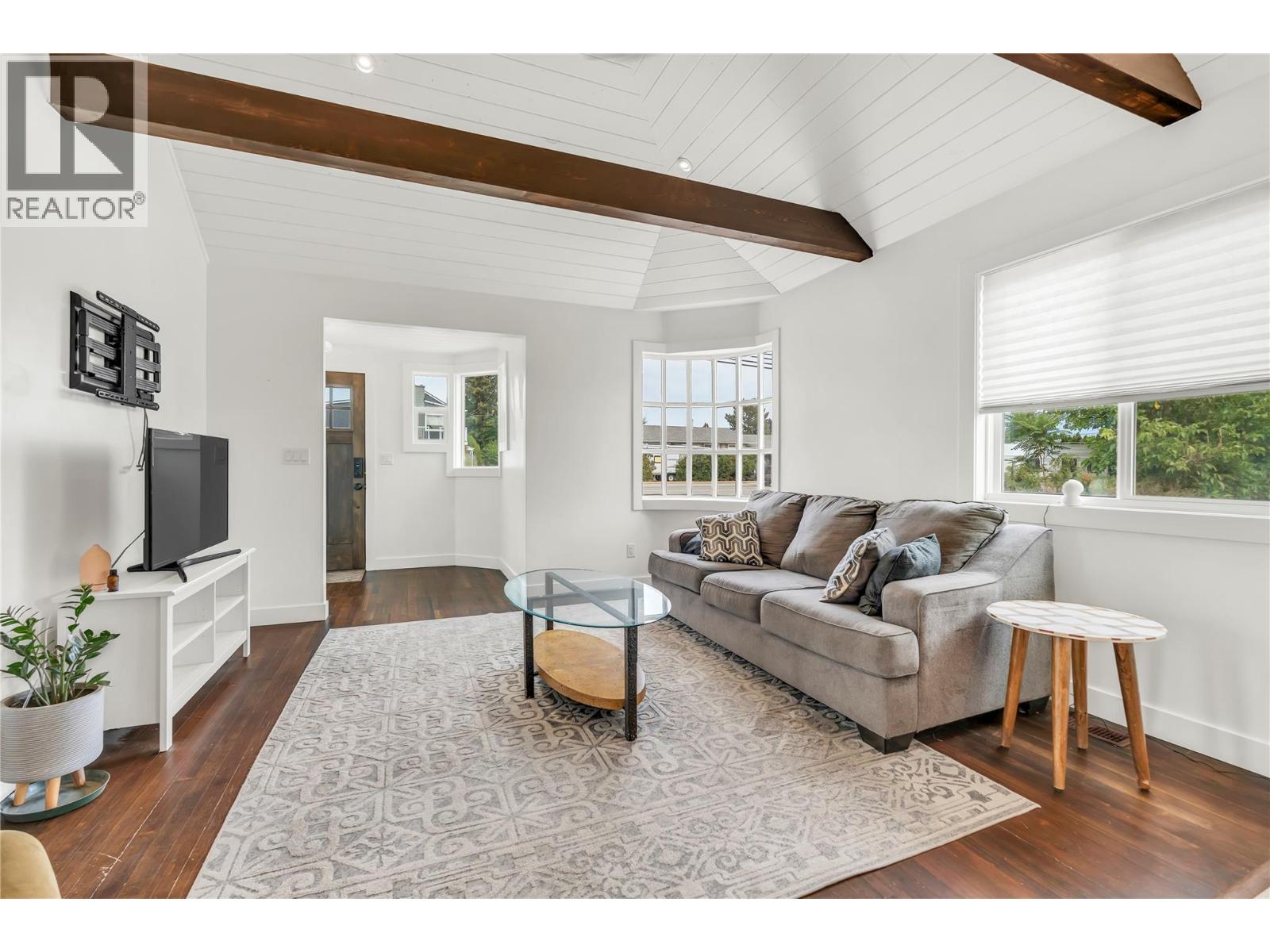 11317 Prairie Valley Road, Summerland