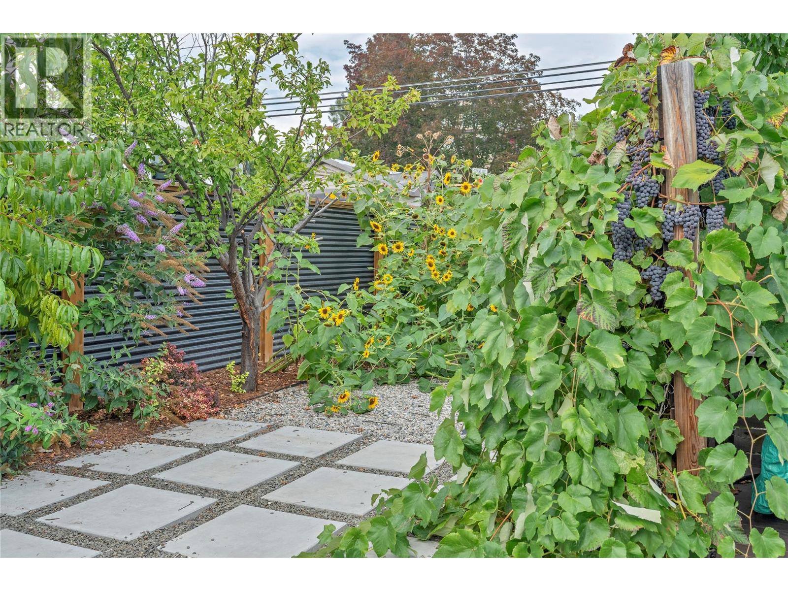 11317 Prairie Valley Road, Summerland