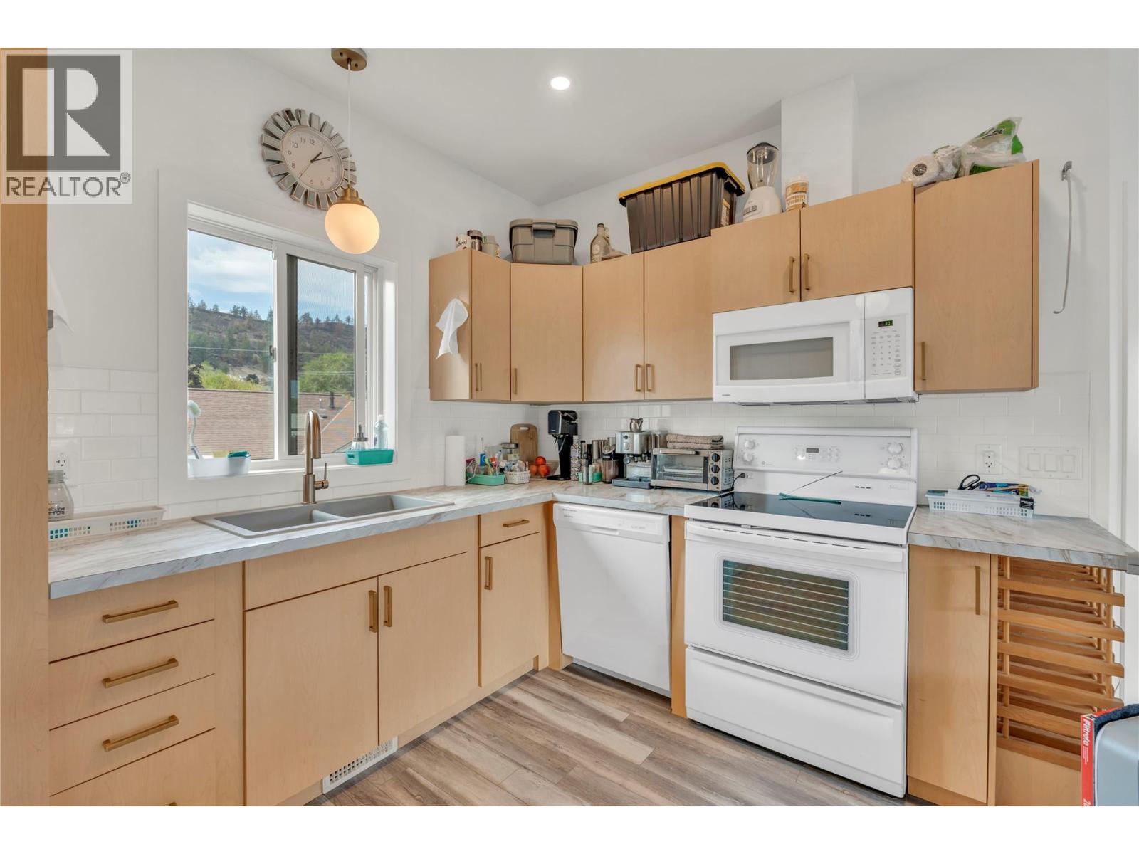 11317 Prairie Valley Road, Summerland