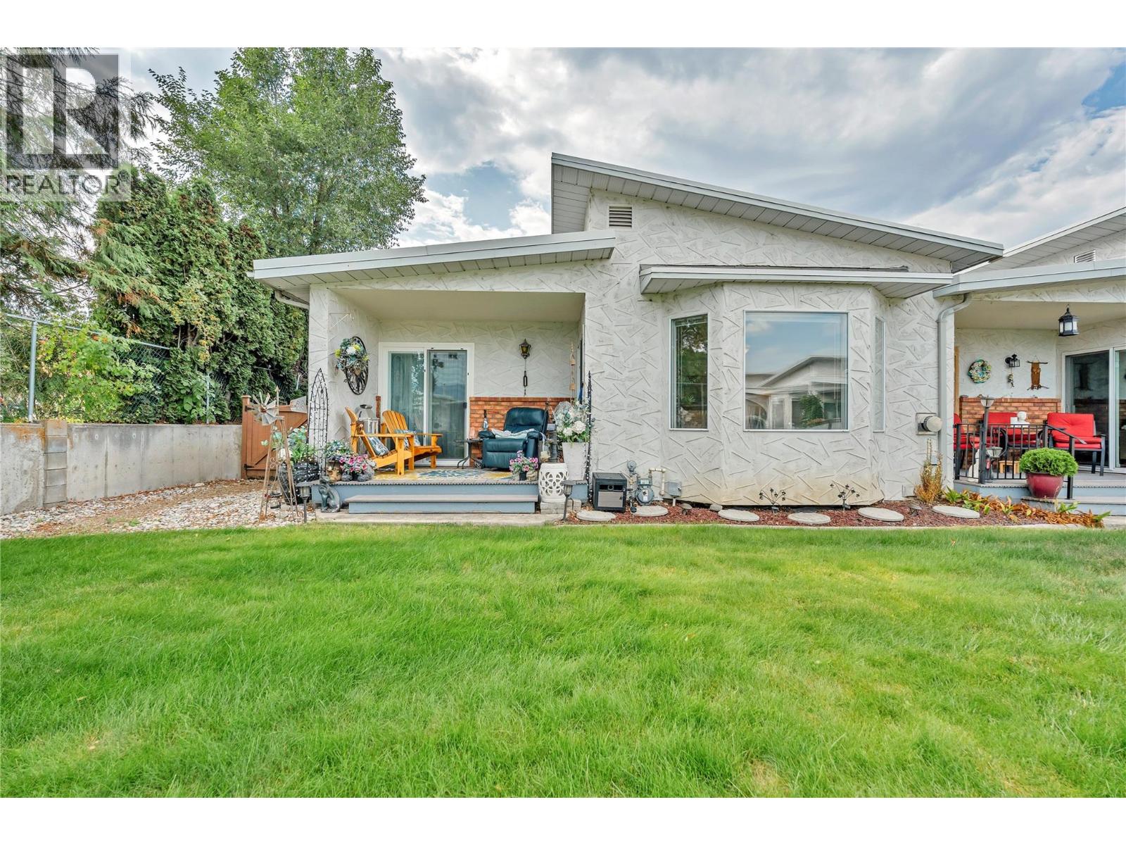 11222 Quinpool Road Unit# 1, Summerland