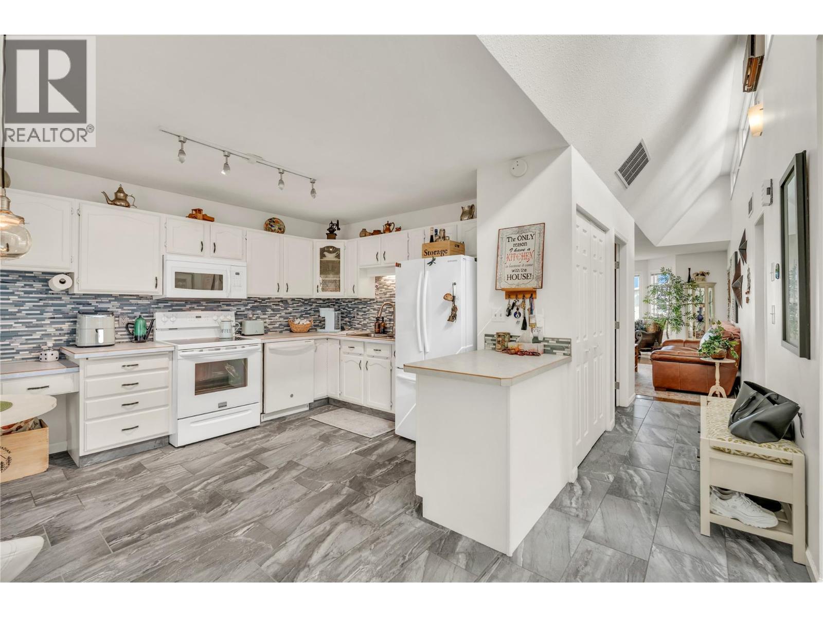 11222 Quinpool Road Unit# 1, Summerland