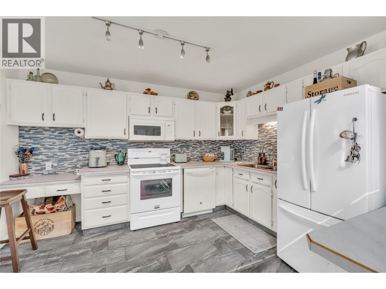 11222 Quinpool Road Unit# 1, Summerland