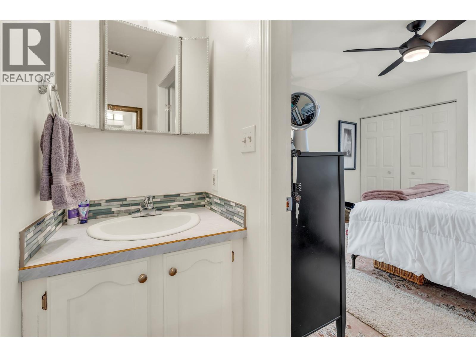 11222 Quinpool Road Unit# 1, Summerland