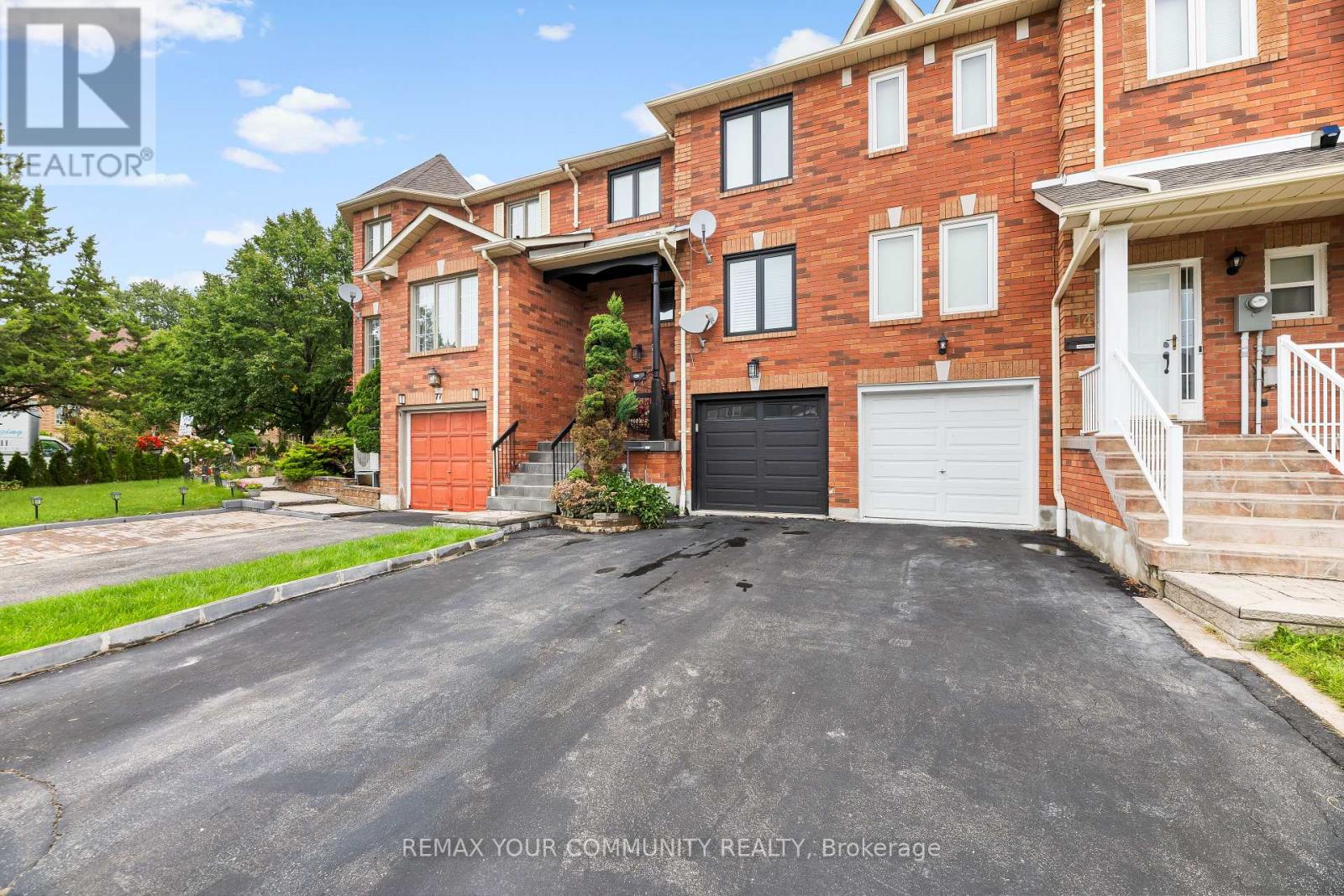 16 SMALES DRIVE - 1