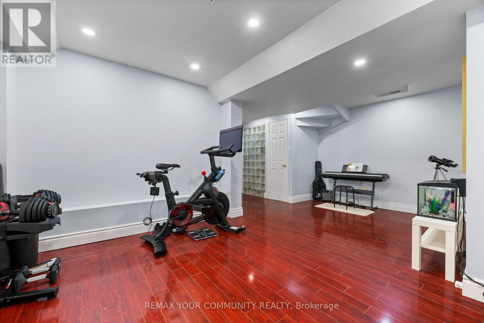 16 SMALES DRIVE - Image 25