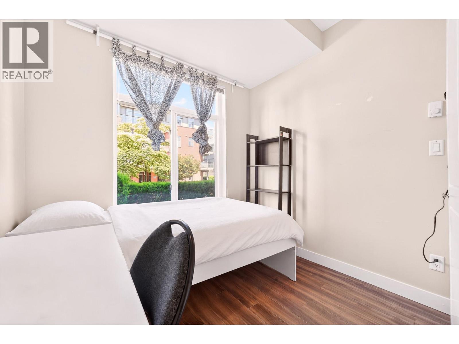 Third bedroom 5692 KINGS ROAD, Vancouver — photo 2