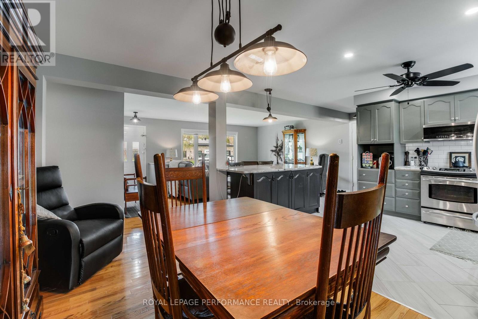 6277 MACRAE COURT - 16
