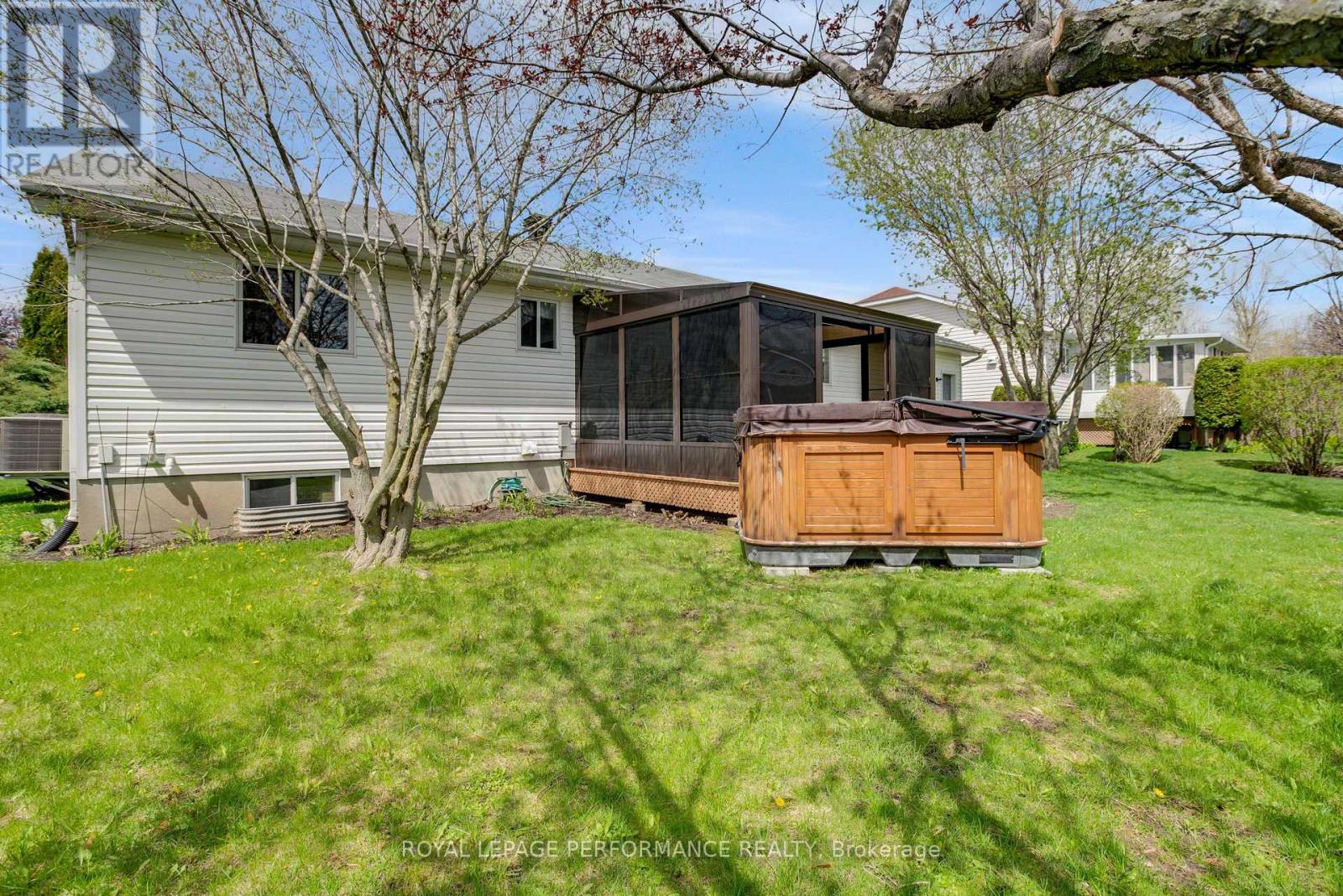 6277 MACRAE COURT - 29