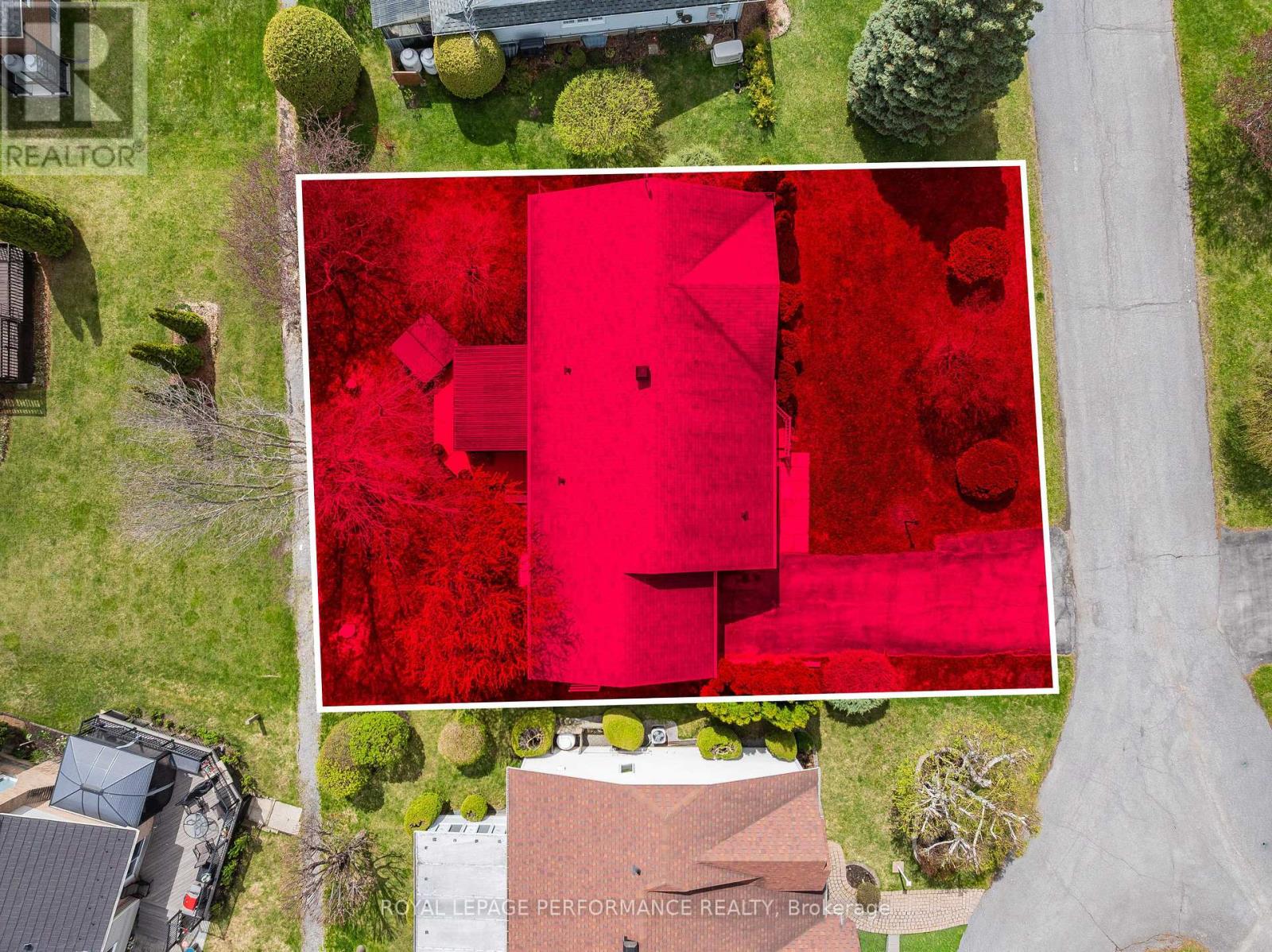 6277 MACRAE COURT - 32