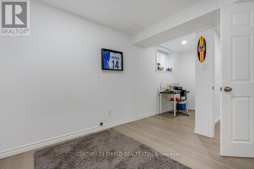 46 SUNSET BOULEVARD - Image 17