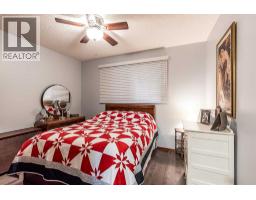 30 Noble Court Sw, Medicine Hat, AB T1A4A3 Photo 27